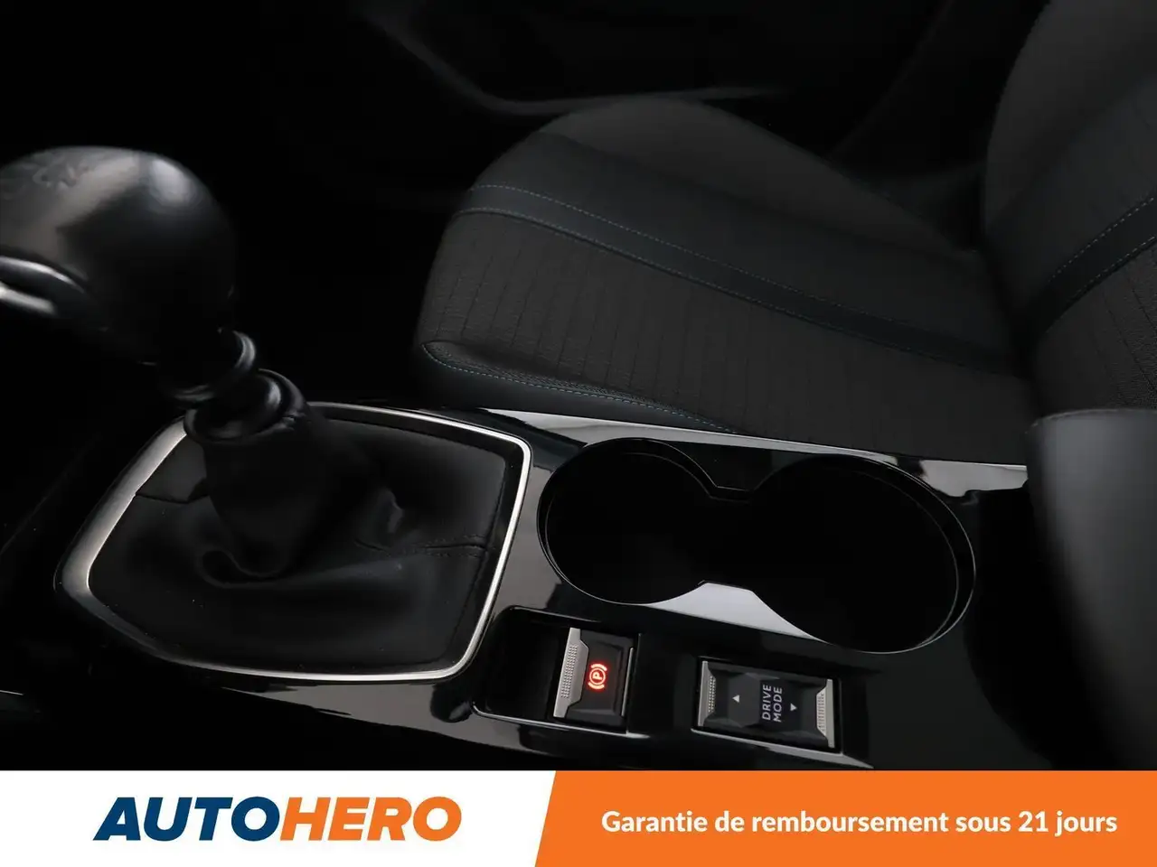 Peugeot 208 208 — photo 25