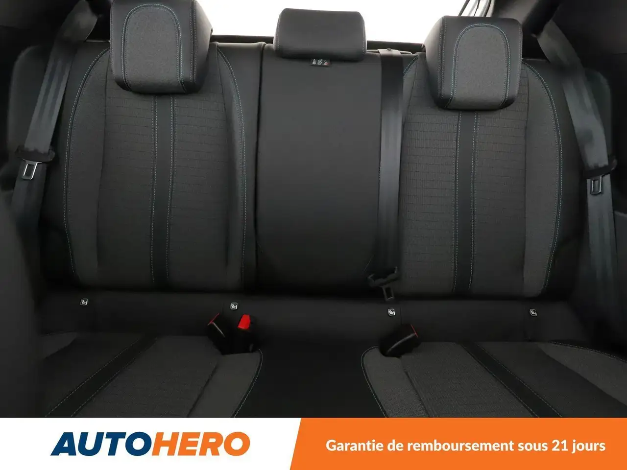 Peugeot 208 208 — photo 15