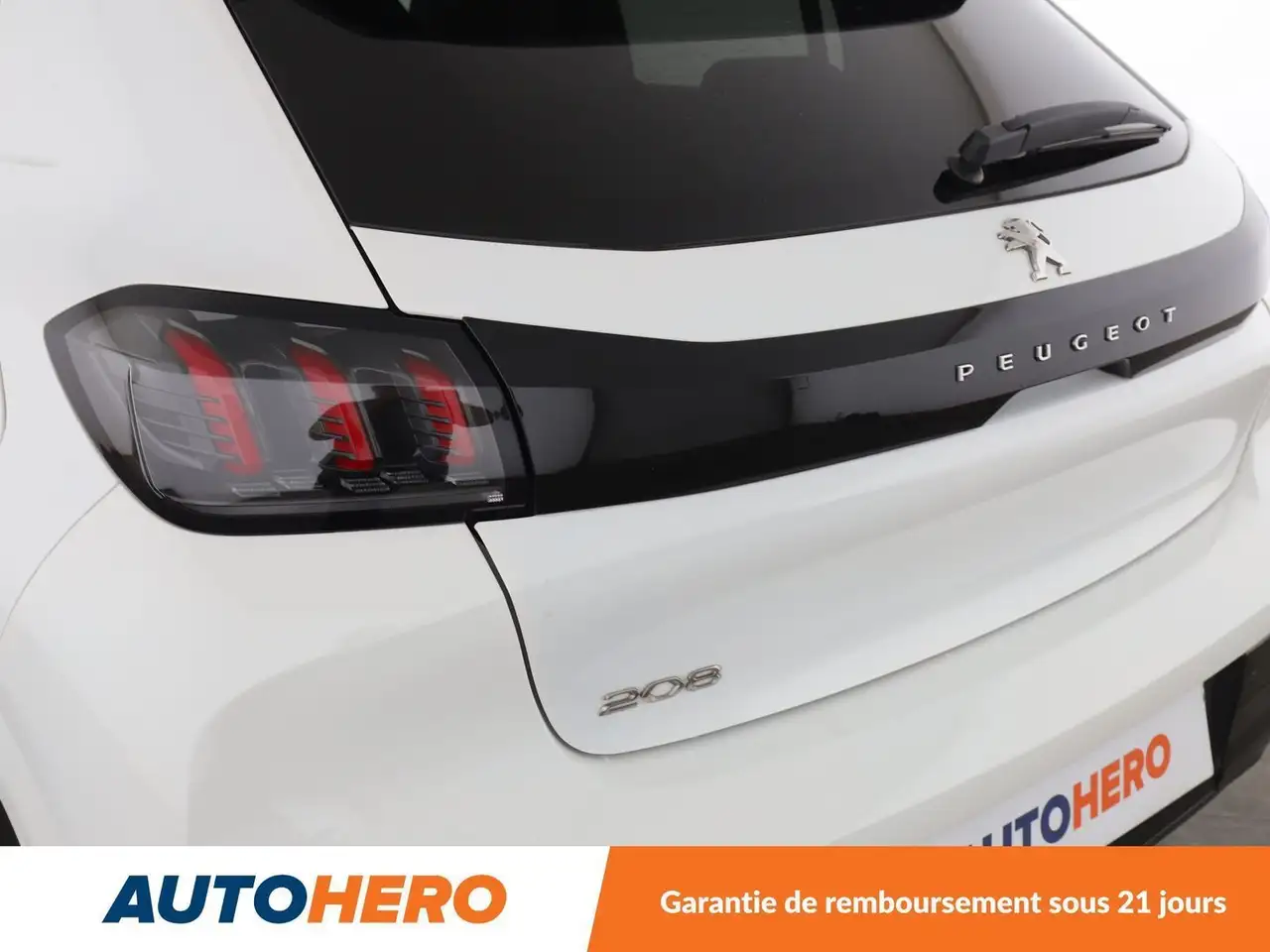 Peugeot 208 208 — photo 29