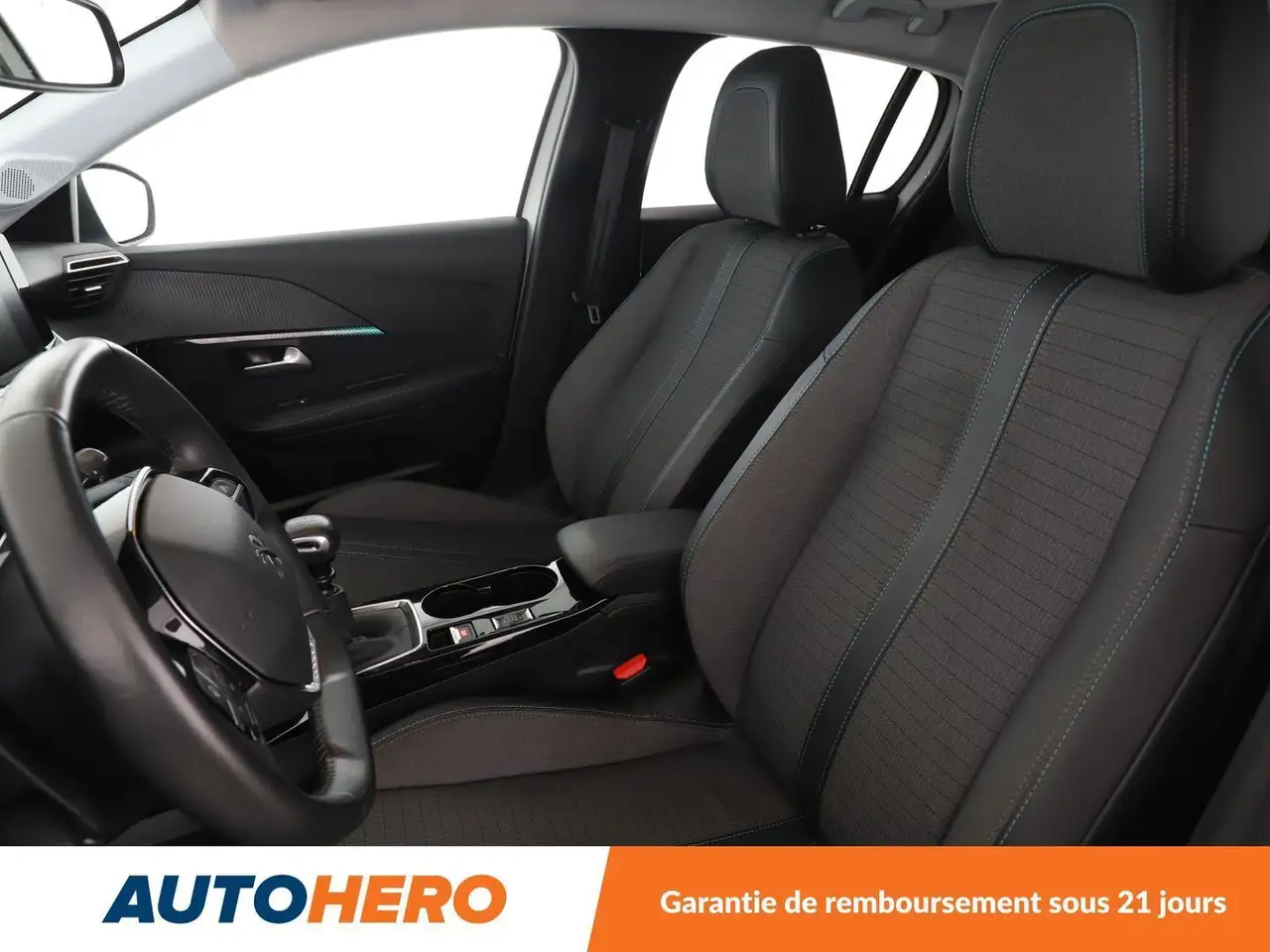 Peugeot 208 208 — photo 10