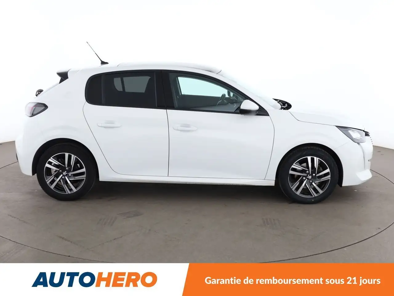 Peugeot 208 208 — photo 7
