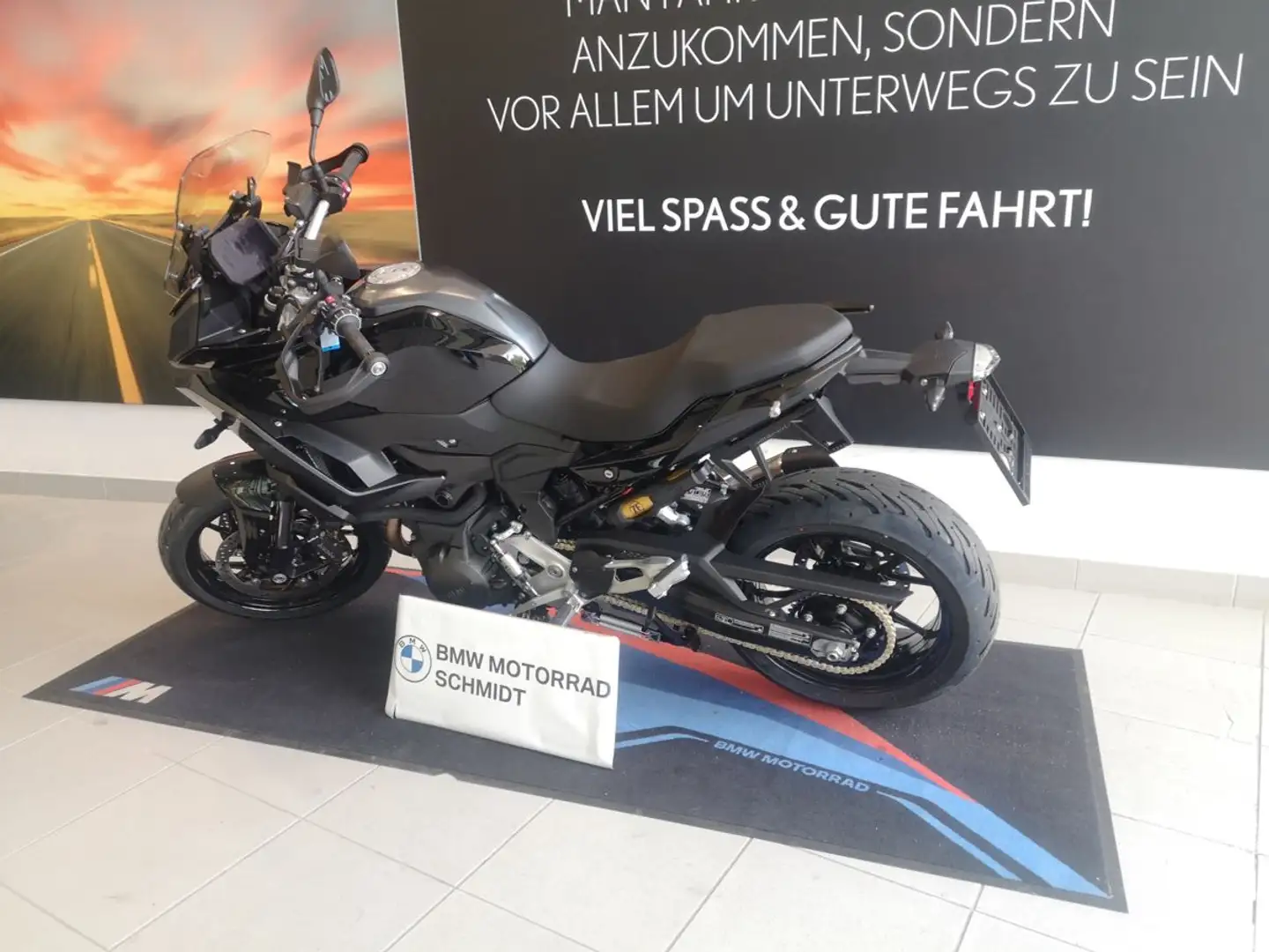BMW F 900 XR XR Schwarz - 2
