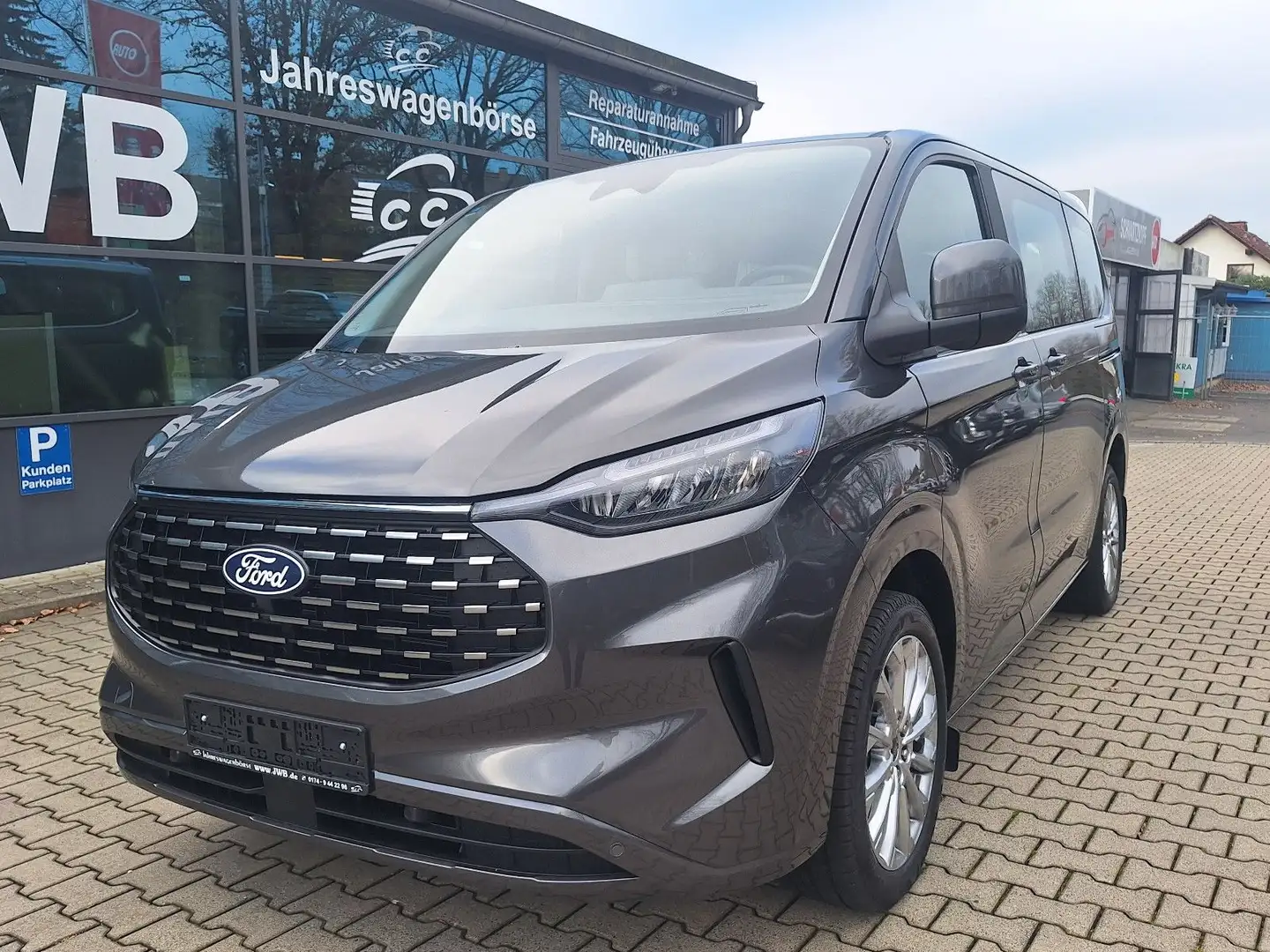 Ford Tourneo Custom Tourneo Titanium L1 Standhz Aut. 4x4 Pano AHK Gris - 2