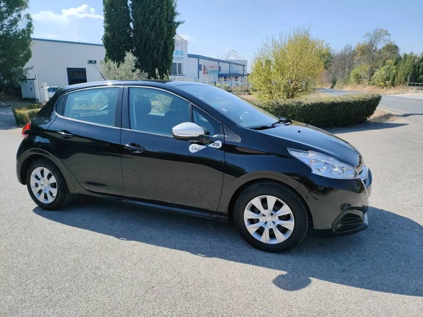 Peugeot 208 1.2 PureTech Like 68 Schwarz - 2