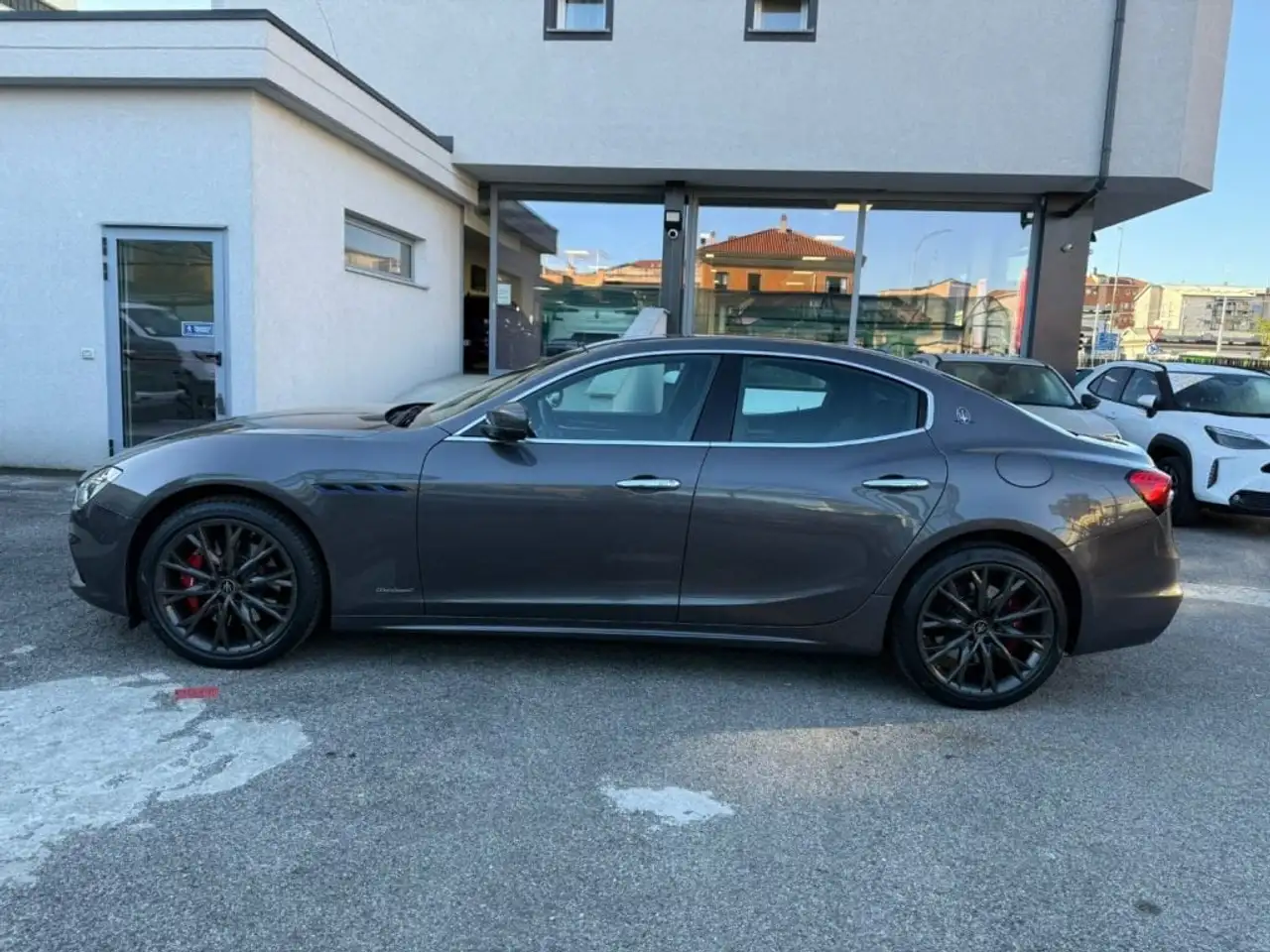 Maserati Ghibli 2021