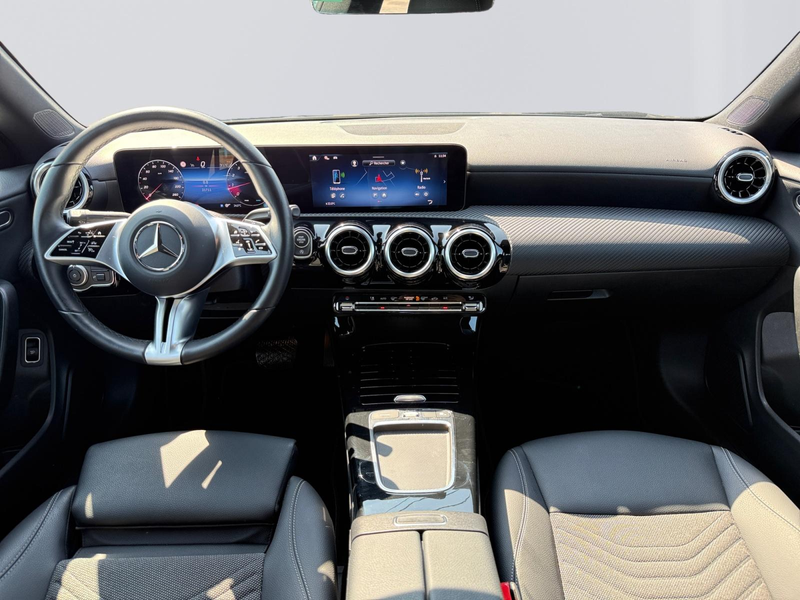 Mercedes-Benz CLA 180 Business Line — photo 13