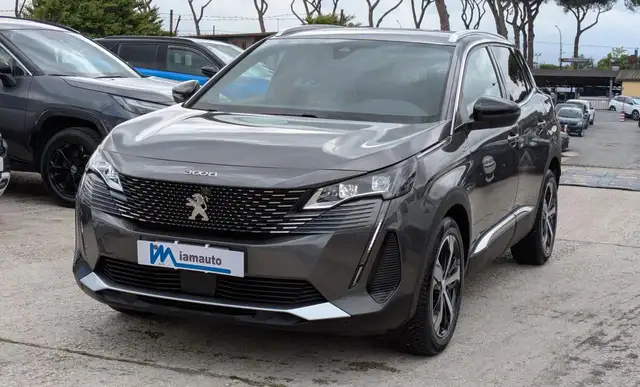 Peugeot 3008 view 2
