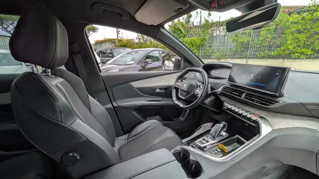 Peugeot 3008 view 7