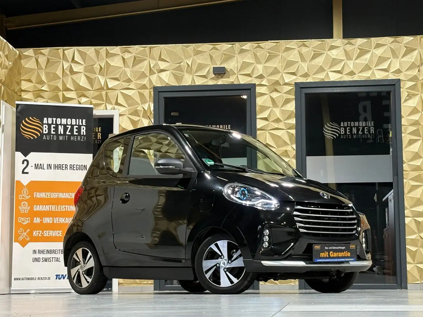 Elaris PIO/KAMERA/APPLE/KLIMA/2-SITZ/AUTOMATIK Чорний - 1