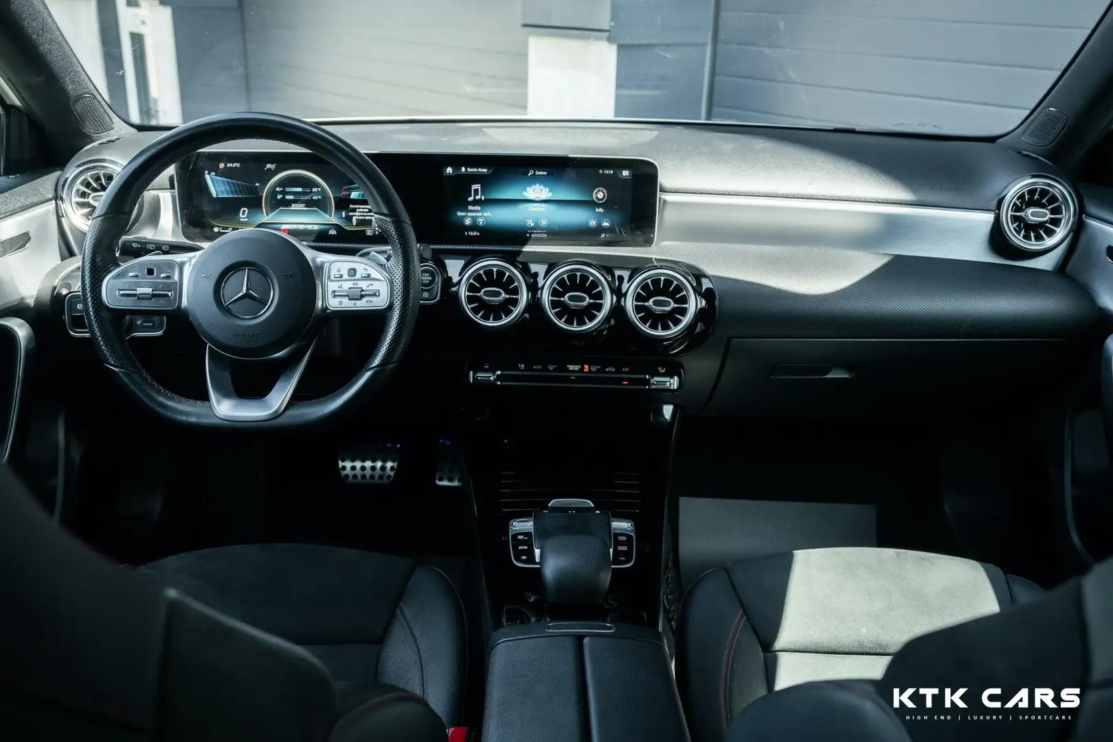 Mercedes-Benz A 220 A35 AMG Line|Pano|Sfeer|CarPlay|Camera|Mutlibeam|L Wit - 2