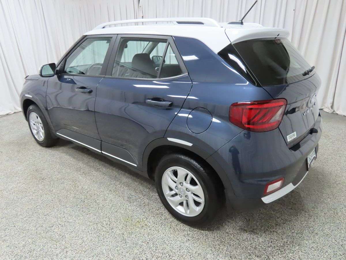 2026 Hyundai Venue Preferred — photo 5