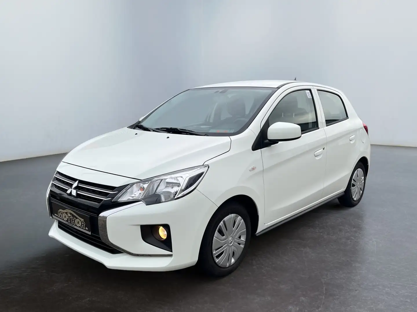 Mitsubishi Space Star Select 1.2 Ganzjahresreifen Fehér - 2