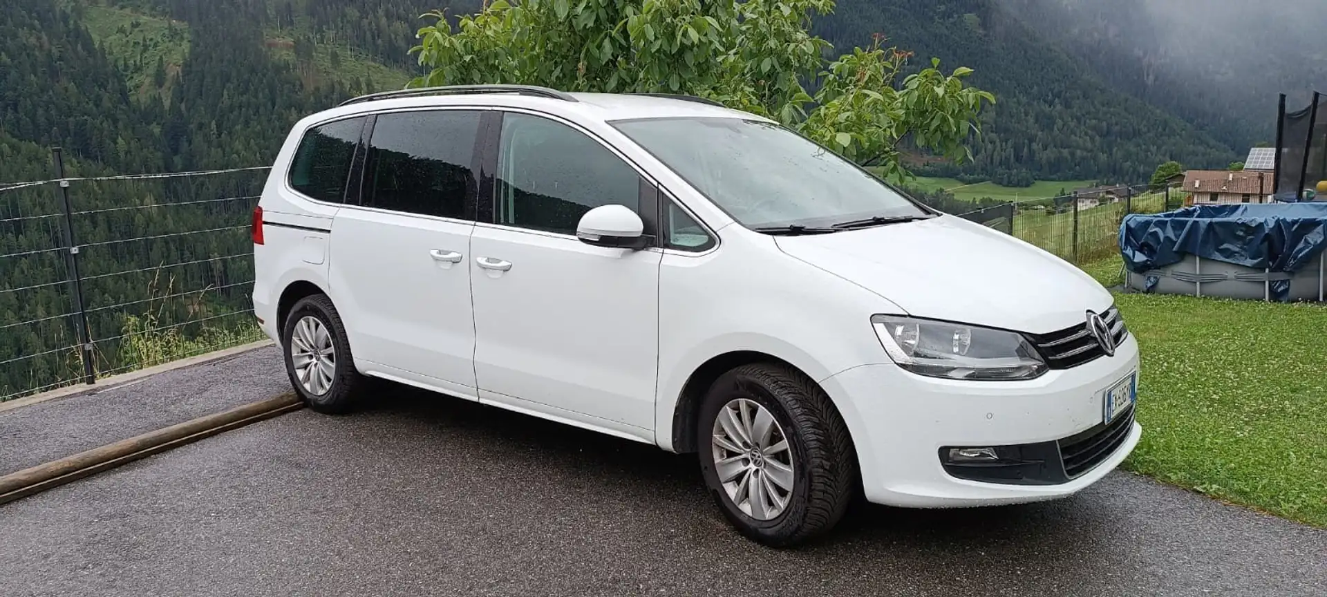 Volkswagen Sharan Sharan II 2010 2.0 tdi Comfortline 7p. Bianco - 1