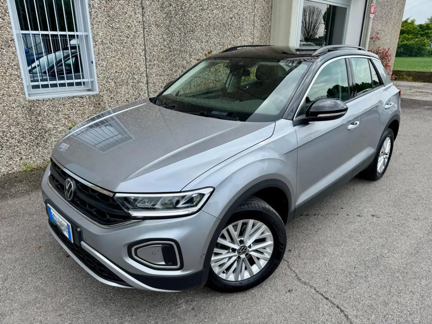 Volkswagen T-Roc 1.5 TSI ACT DSG Life "RADAR"LED"VIRTUAL" Gris - 2