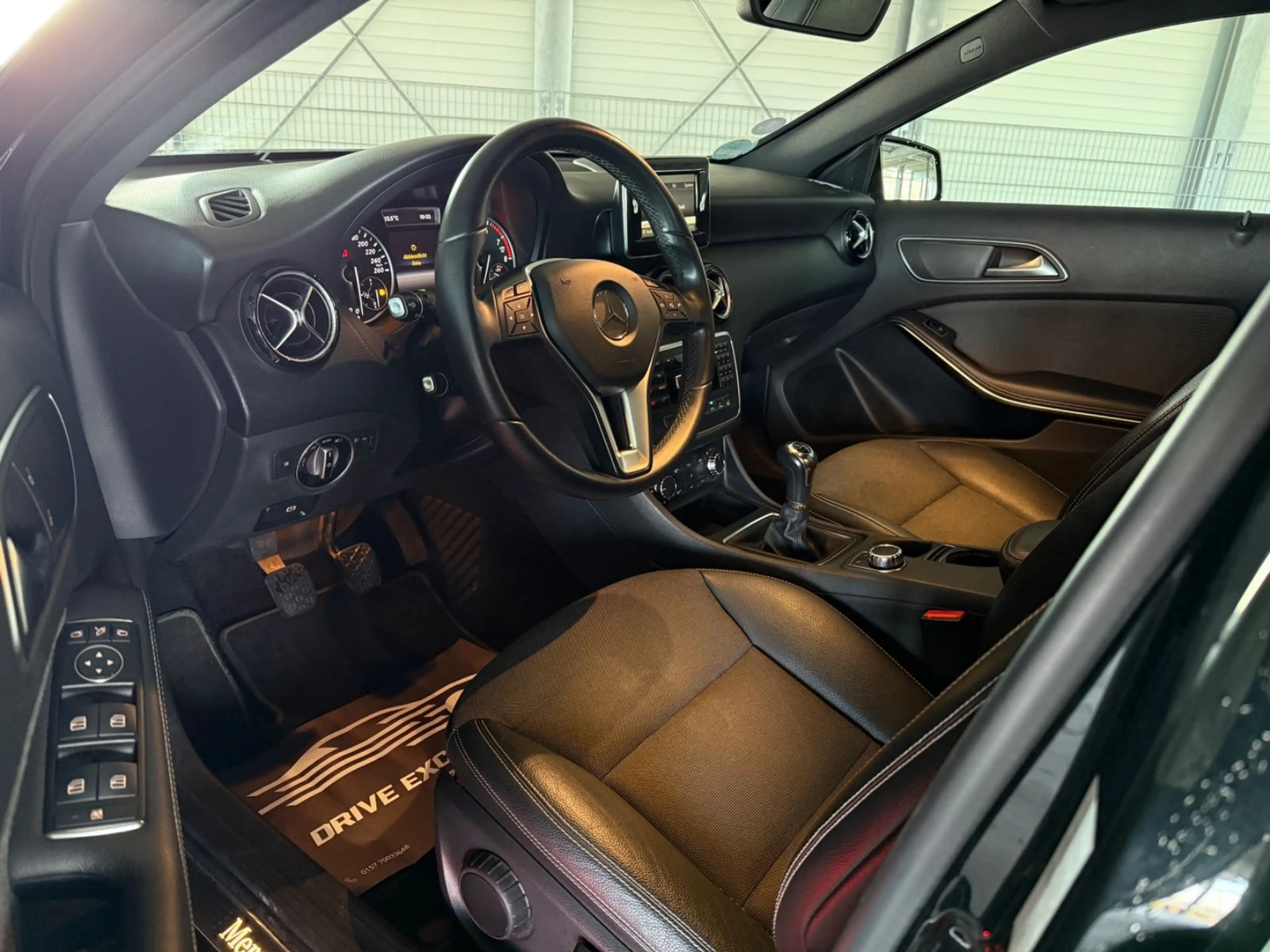 Mercedes-Benz A 200 NAVI TEMP LIM FA PDC TL SH BT Start/Stopp — photo 15
