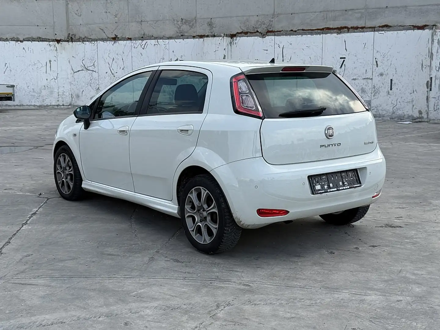 Fiat Punto 0,9 TwinAir Turbo 85 Twinair |PICKERL BIS 10/2025| Blanco - 2