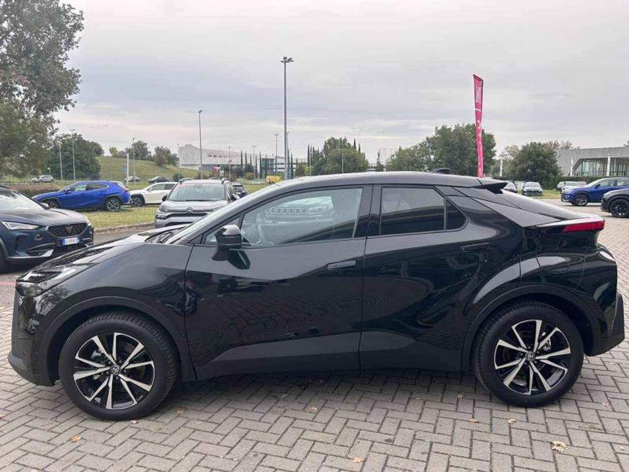 Toyota C-HR (2023-) 2.0 PHEV Trend