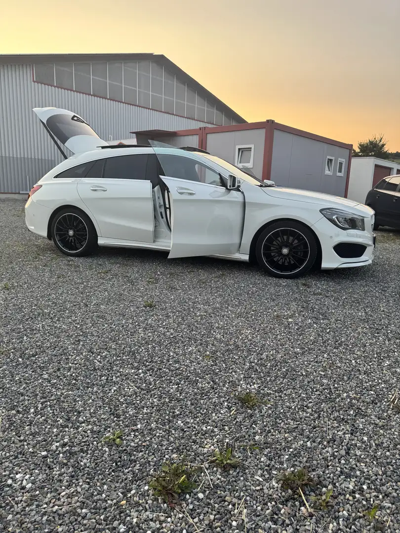 Mercedes-Benz CLA 250 CLA 250 (117.944) Blanc - 1