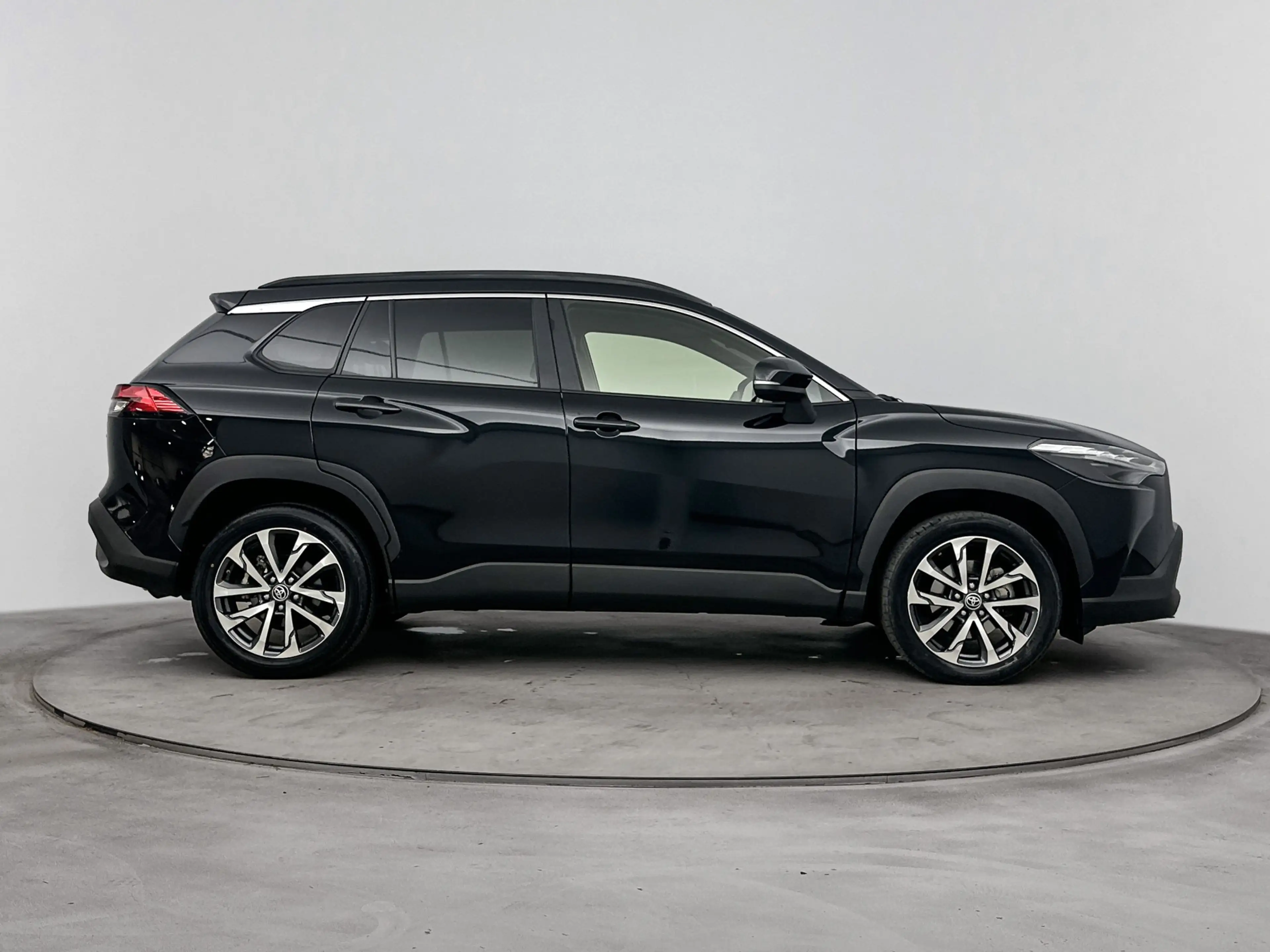Toyota Corolla Cross Hybrid 140 Style | Half Lederen bekleding | Dealer — photo 13