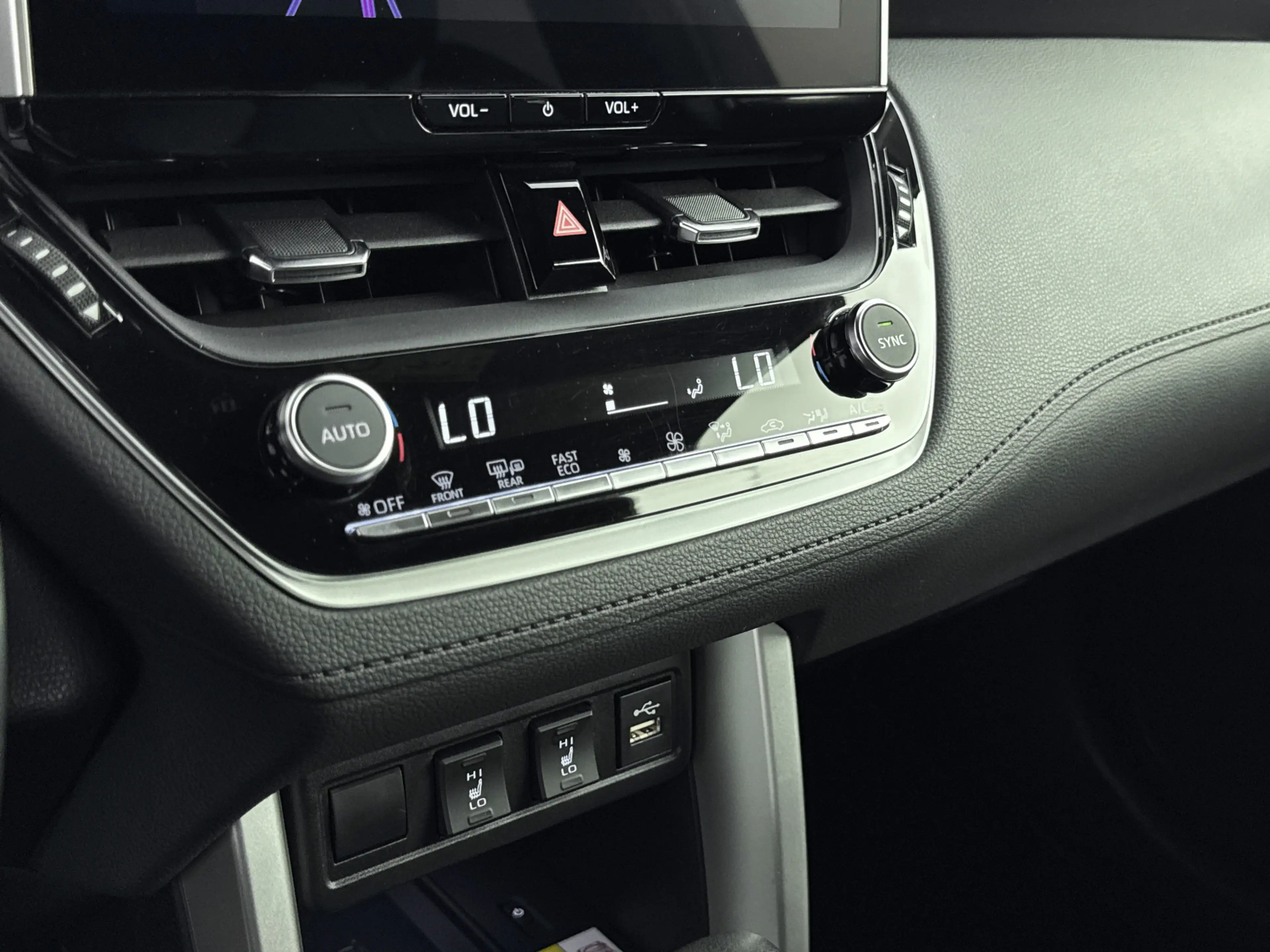 Toyota Corolla Cross Hybrid 140 Style | Half Lederen bekleding | Dealer — photo 11