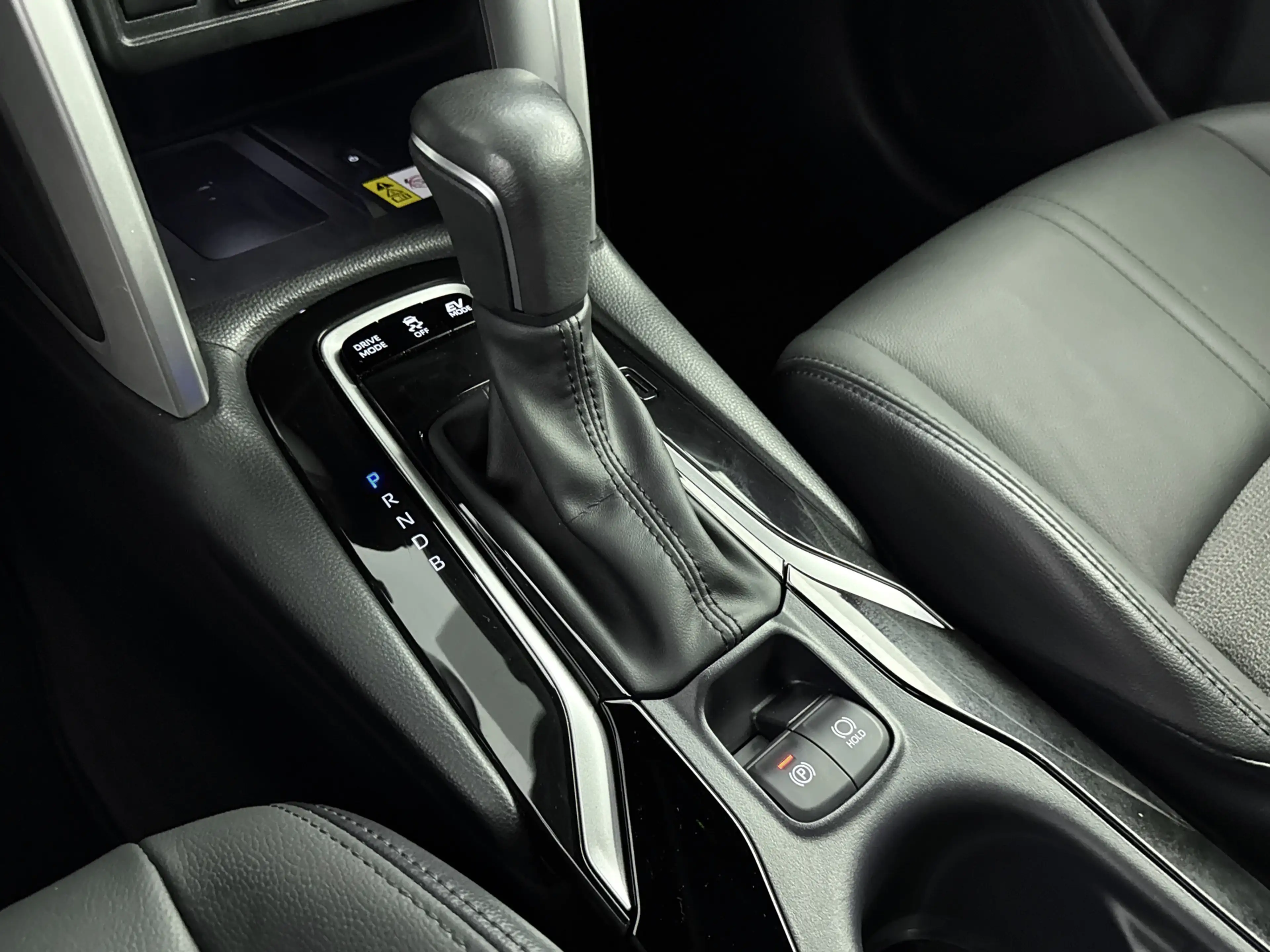 Toyota Corolla Cross Hybrid 140 Style | Half Lederen bekleding | Dealer — photo 12