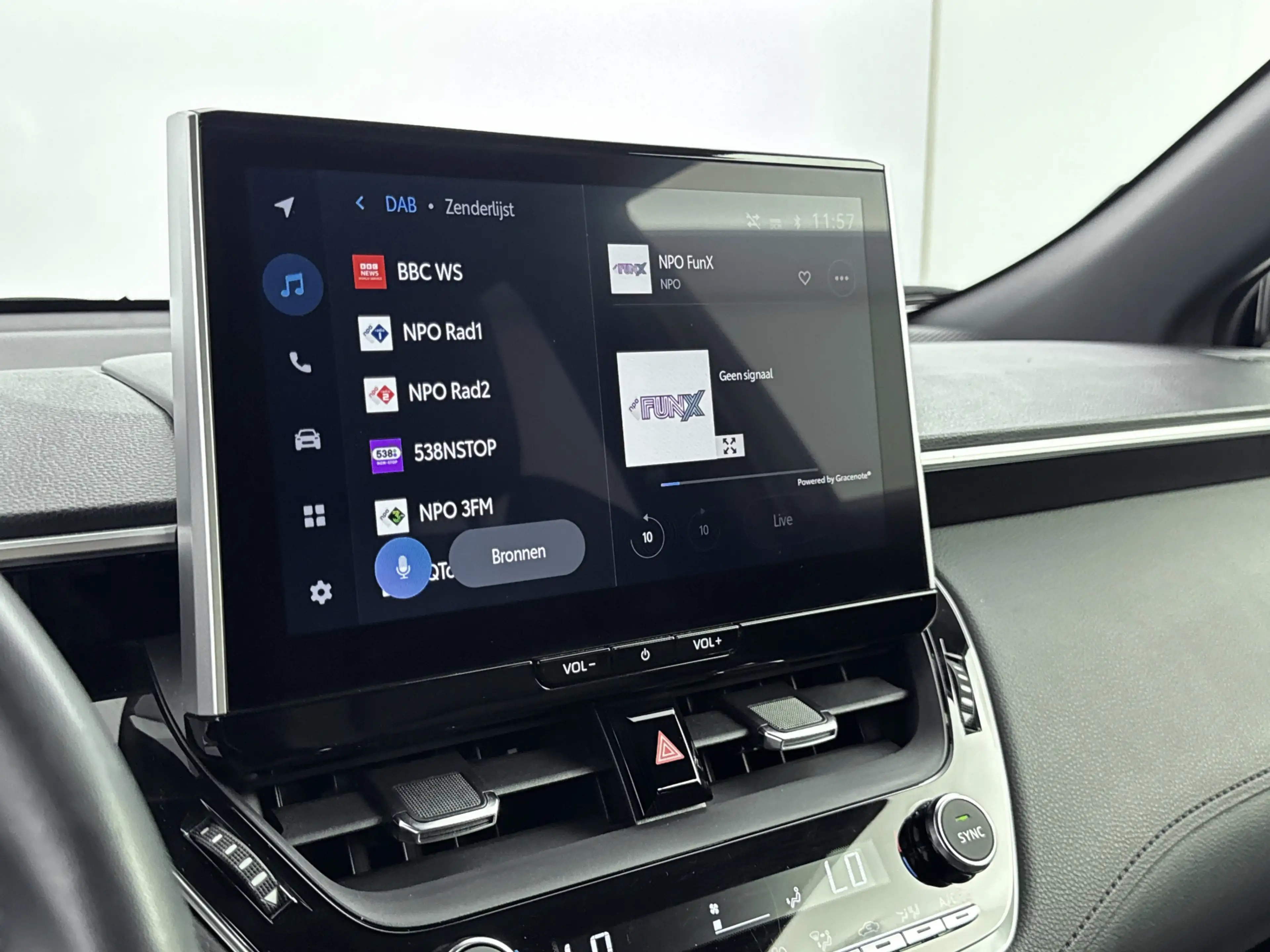 Toyota Corolla Cross Hybrid 140 Style | Half Lederen bekleding | Dealer — photo 9