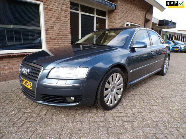 Audi A8 6.0 quattro Automaat / Leder / Navi / Schuifdak