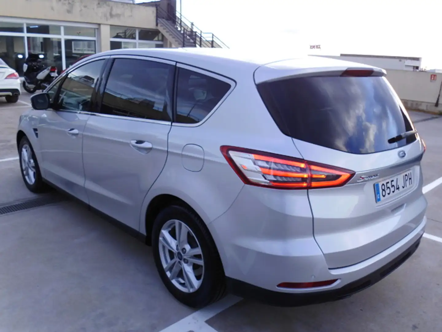 Ford S-Max 2.0TDCi Titanium 150 Plateado - 2