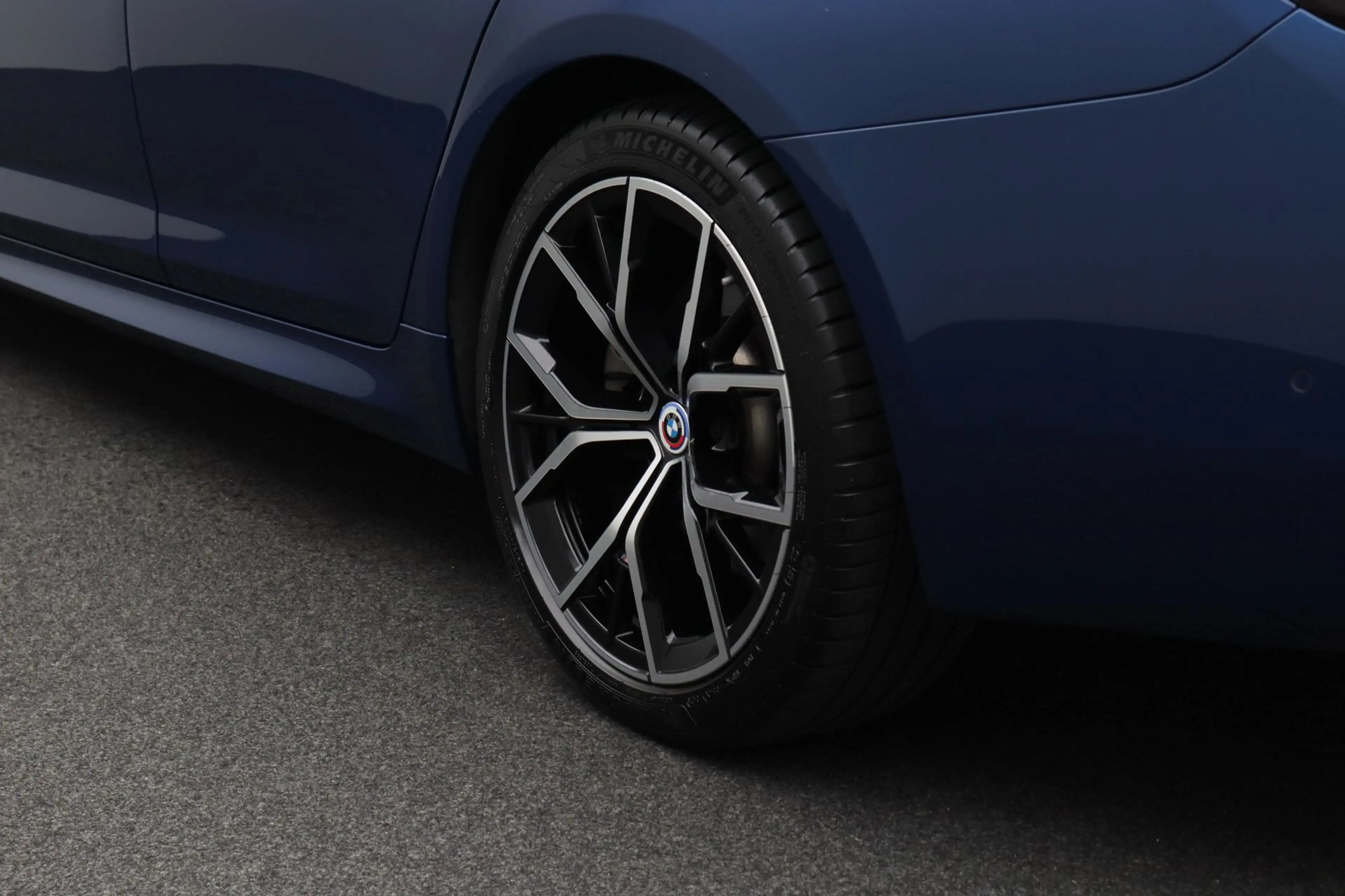 BMW 530 5-serie Touring 530e Business Edition Plus | M-spo — photo 9
