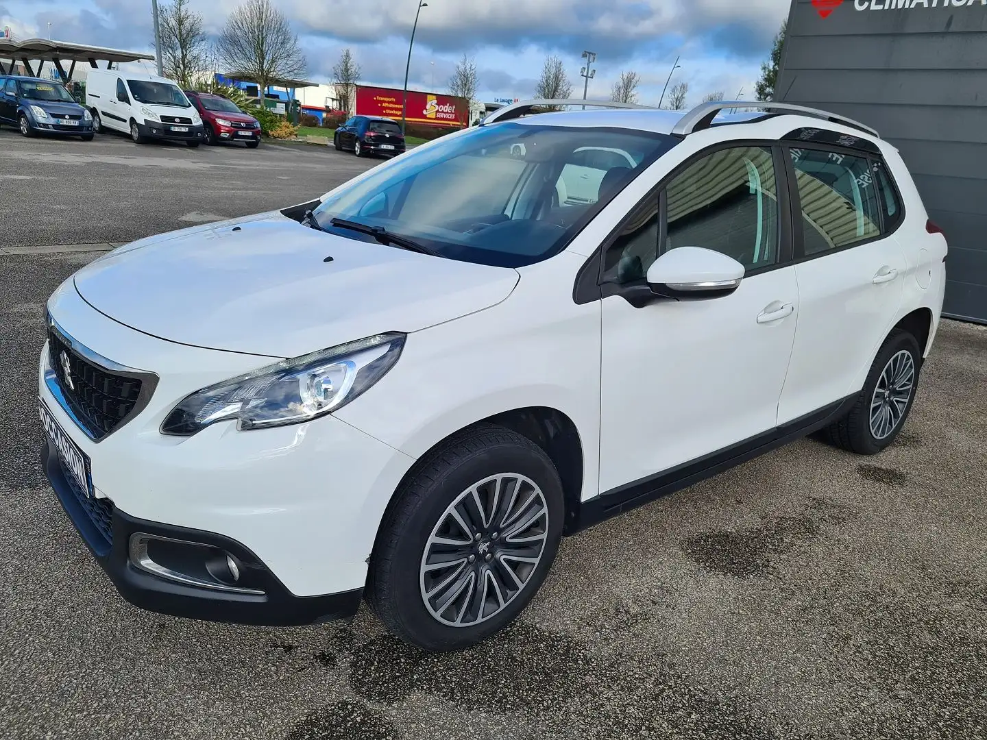 Peugeot 2008 1.5 BLUEHDI 100CH S\u0026S ACTIVE BUSINESS Weiß - 2