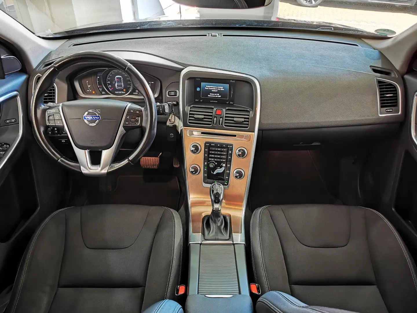 Volvo XC60 D4  AUT | AHK | XEN | 1.H + [12M. GARANTIE] Schwarz - 2