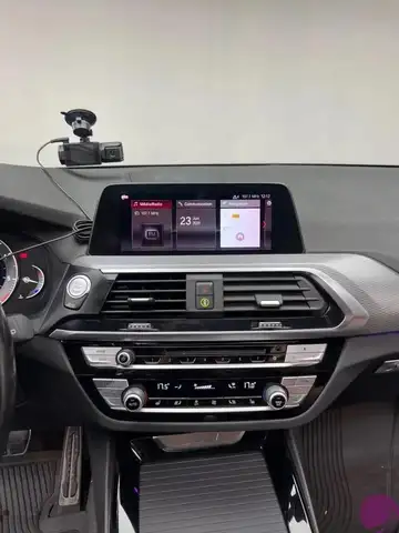 BMW X3 view 10