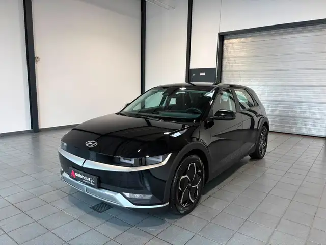 Hyundai Ioniq 5 view 3