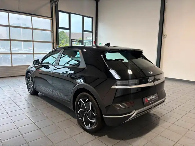 Hyundai Ioniq 5 view 4
