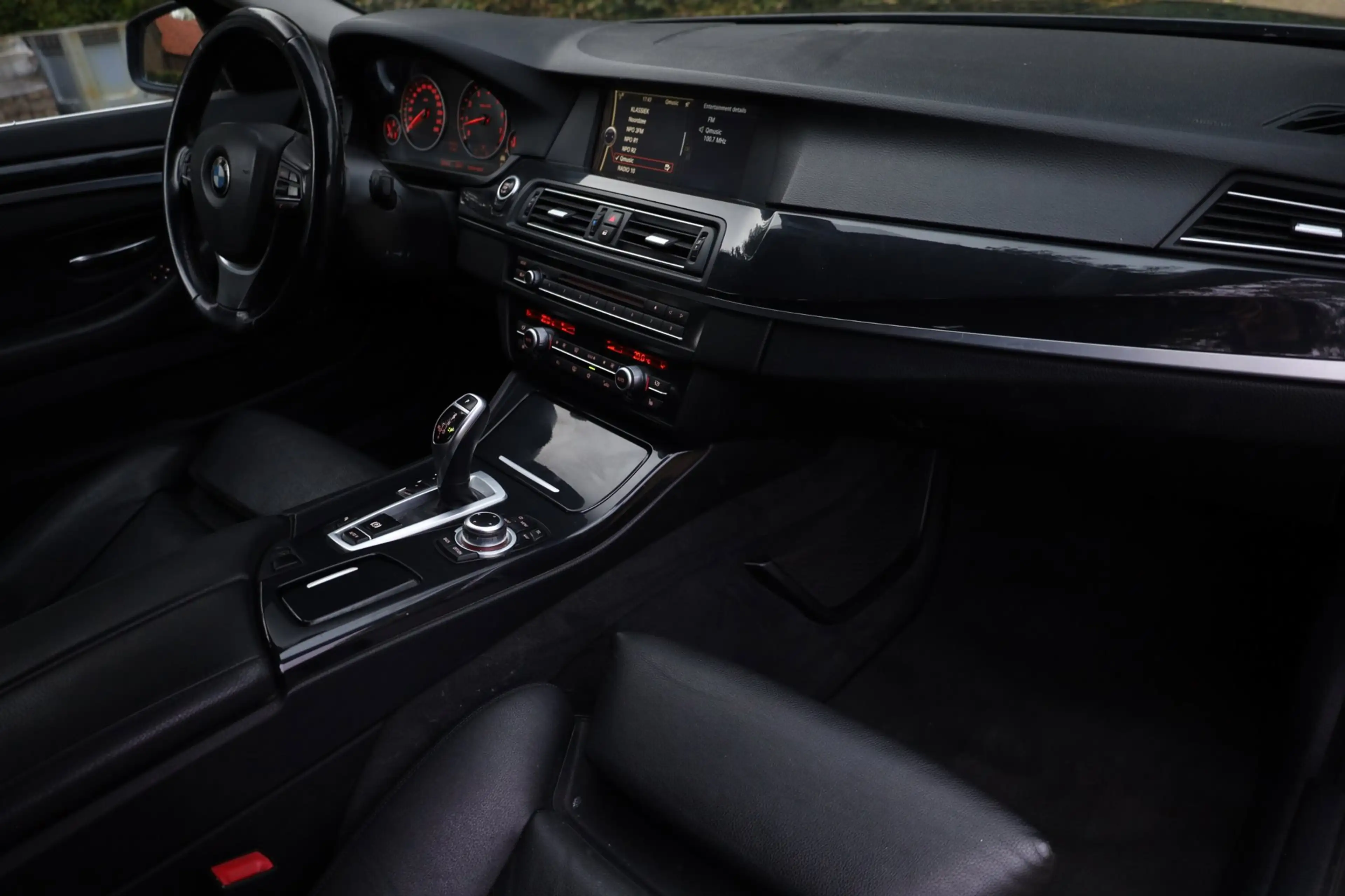 BMW 530 5-serie Touring 530i High Executive Aut. | NAP | G — photo 34