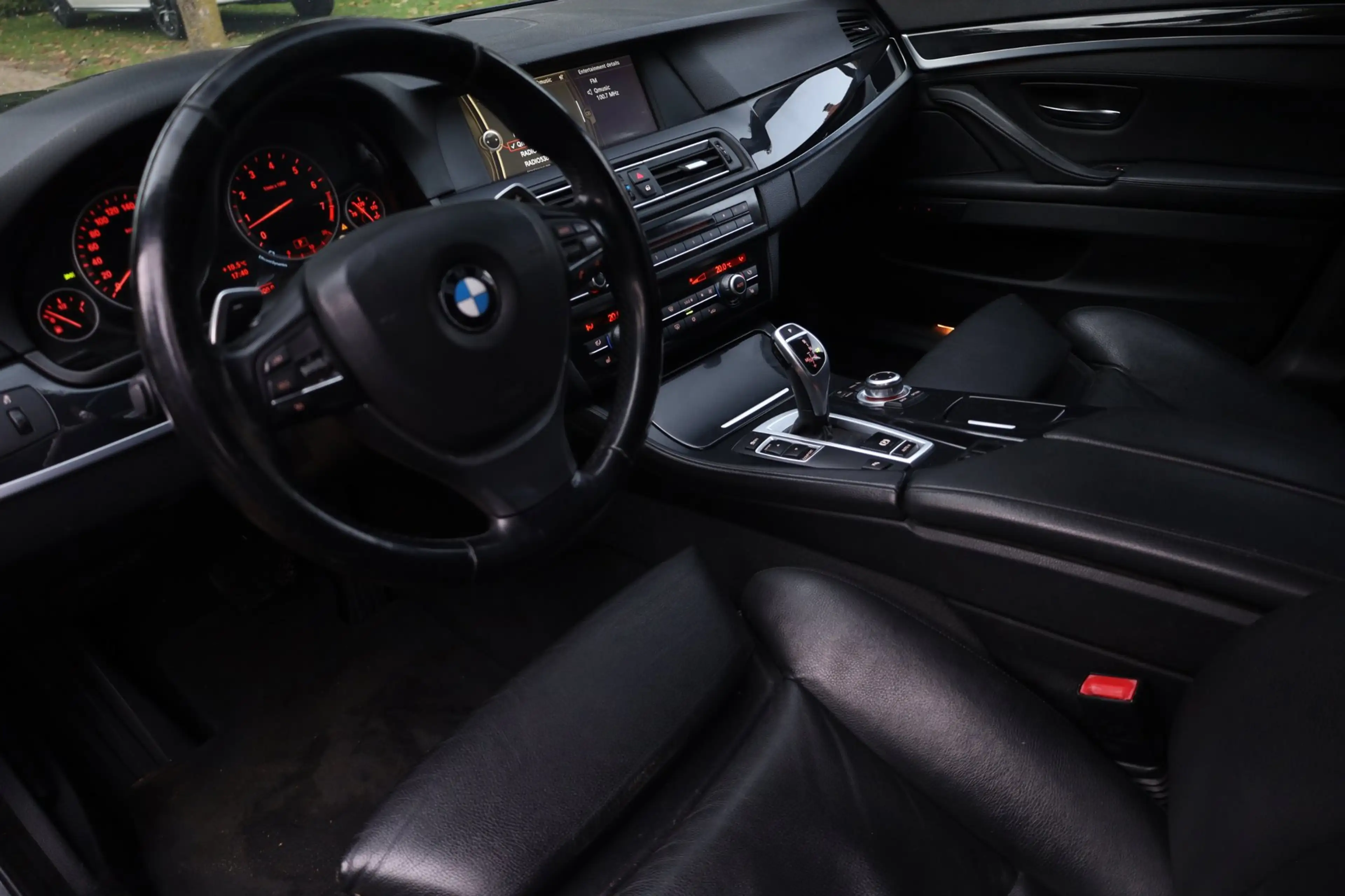 BMW 530 5-serie Touring 530i High Executive Aut. | NAP | G — photo 2
