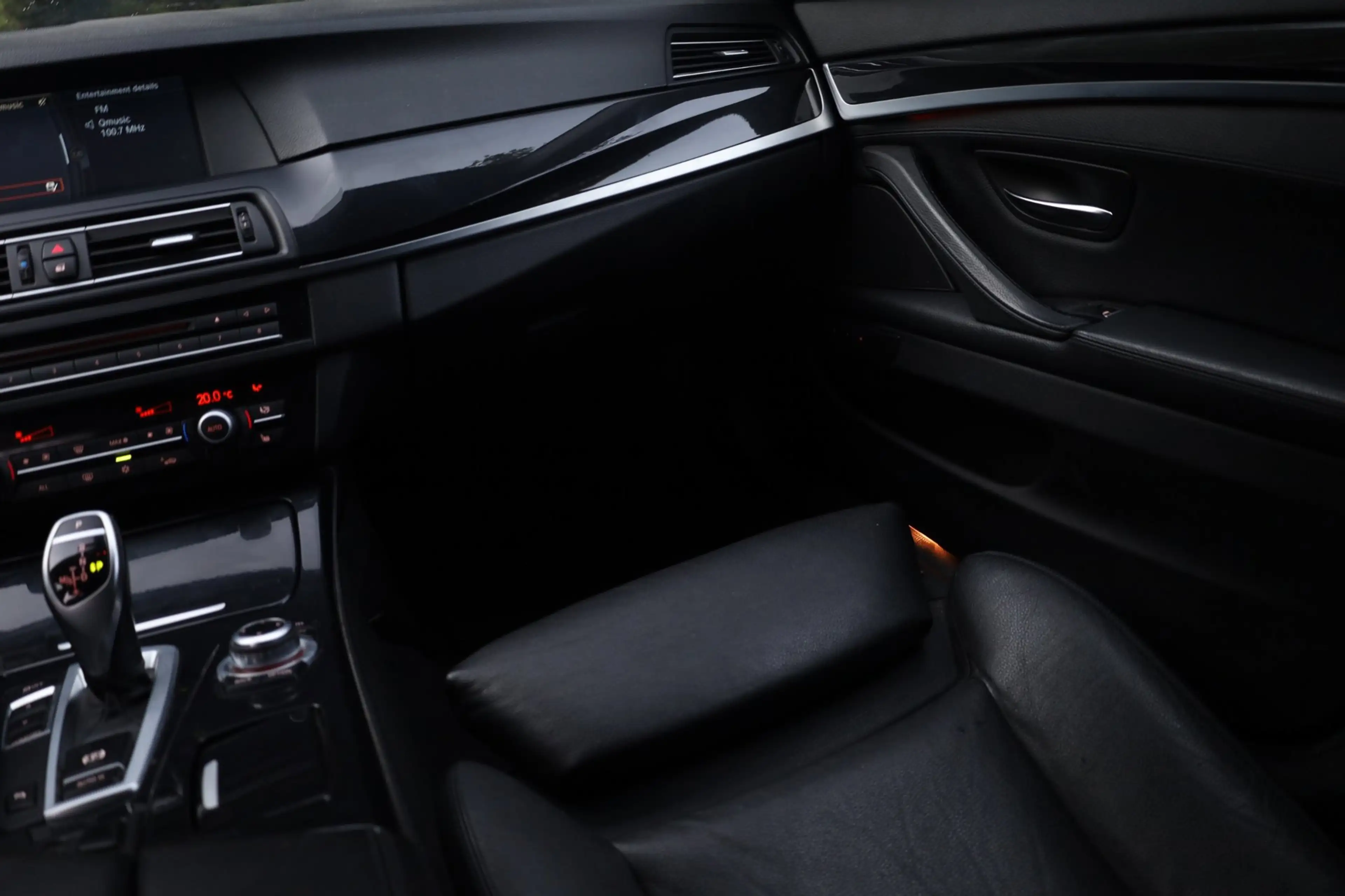 BMW 530 5-serie Touring 530i High Executive Aut. | NAP | G — photo 30