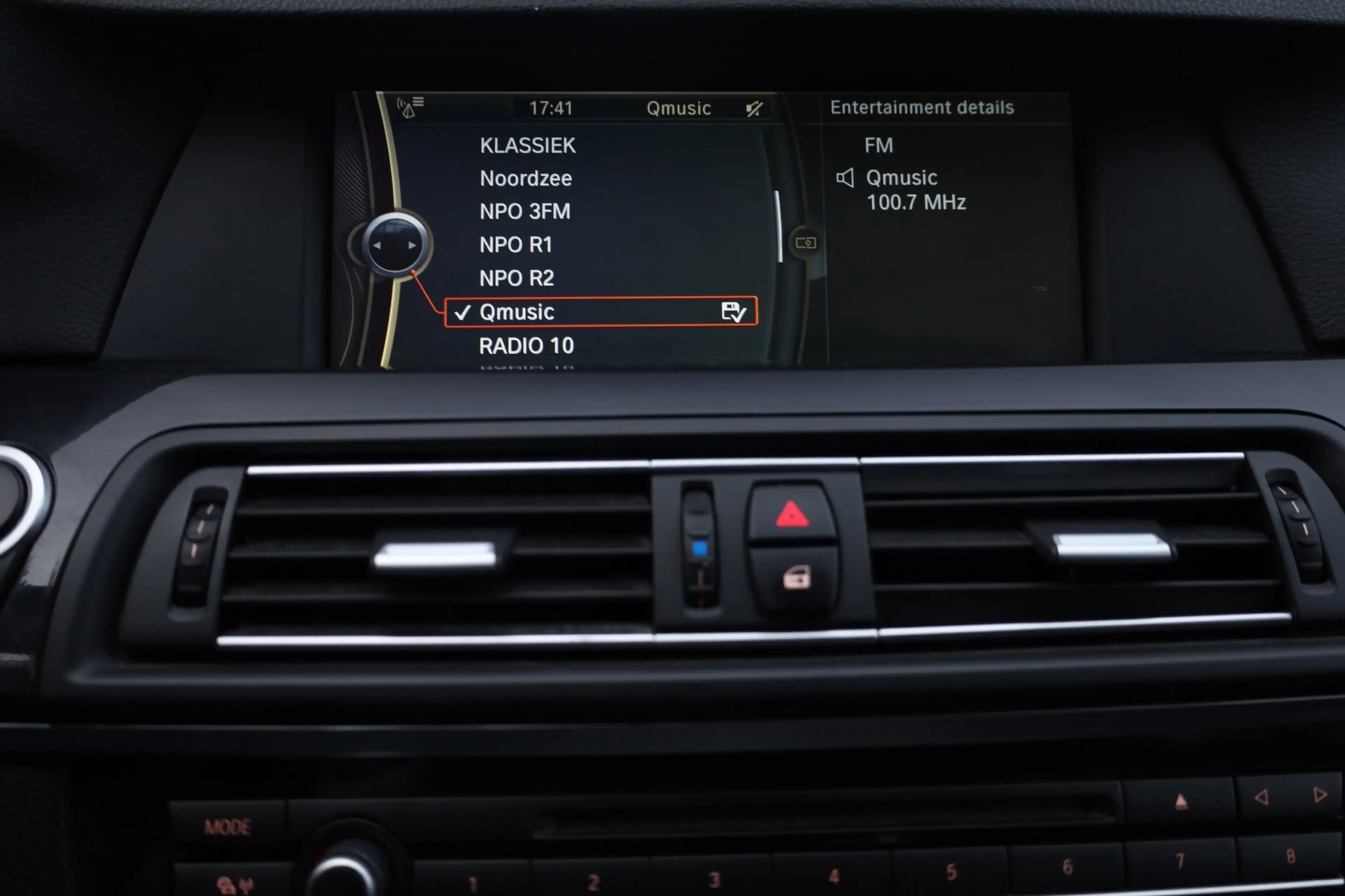 BMW 530 5-serie Touring 530i High Executive Aut. | NAP | G — photo 22