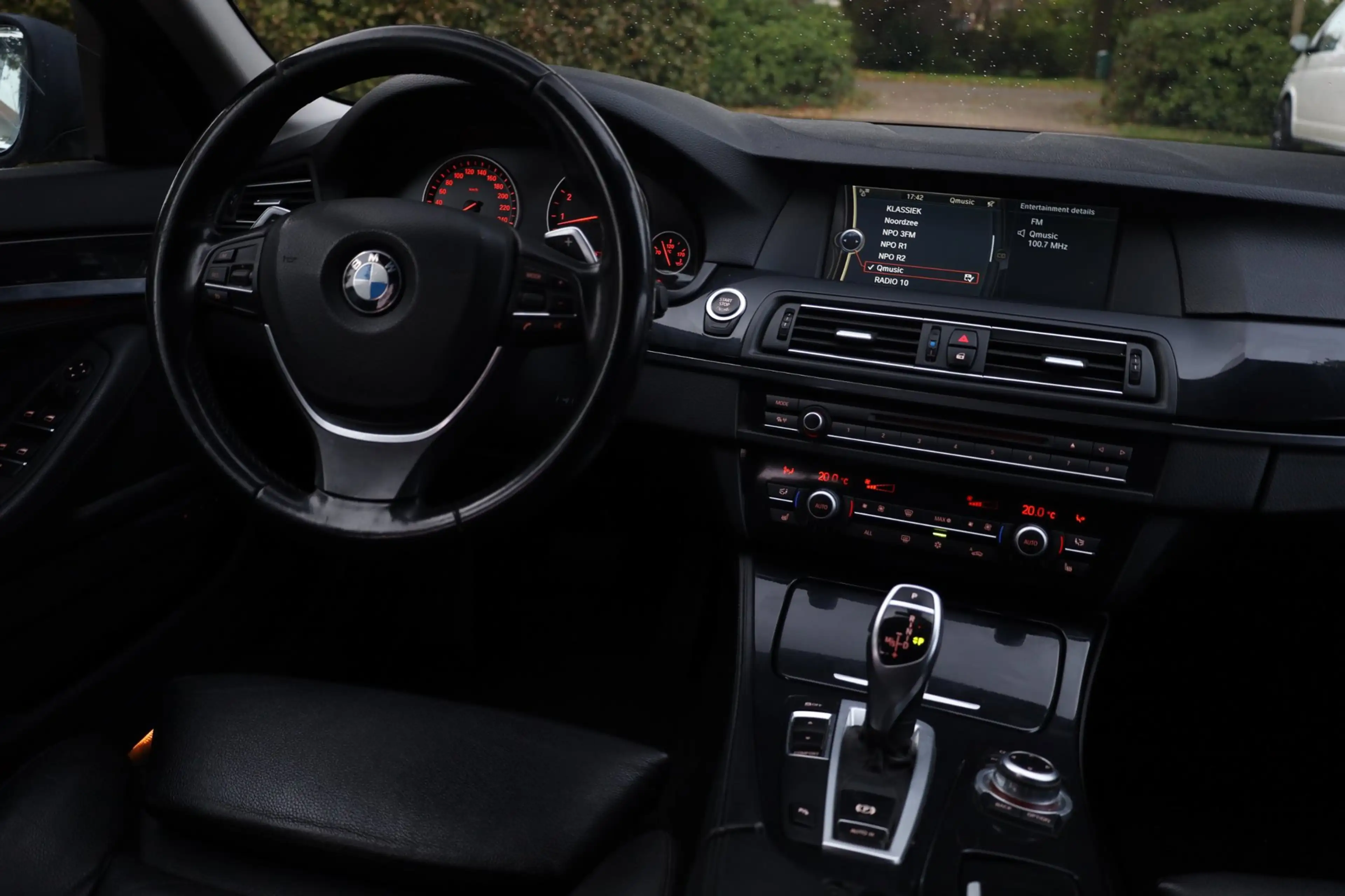 BMW 530 5-serie Touring 530i High Executive Aut. | NAP | G — photo 29