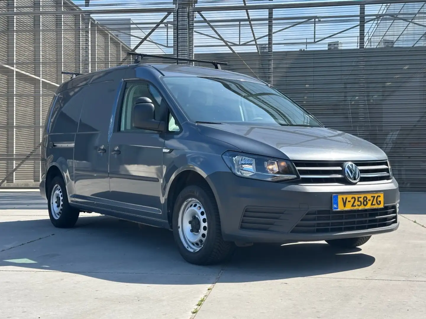 Volkswagen Caddy 2.0 TDI L2H1 BMTECBU AIRCO/cruise APK 3-7-2026 !! Grijs - 2