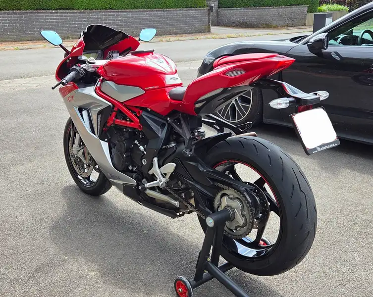 MV Agusta F3 - foto 7