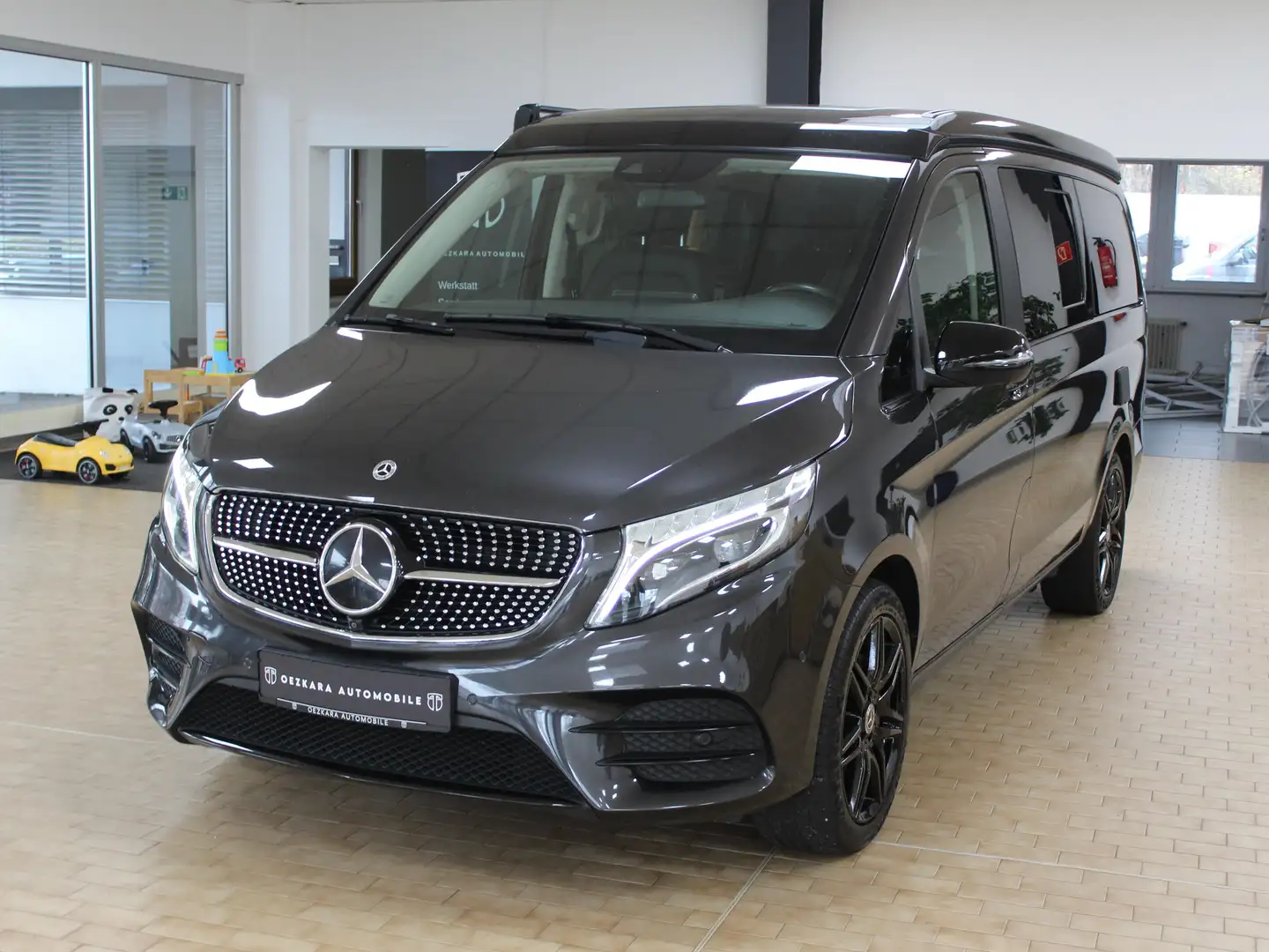 Mercedes-Benz Marco Polo V300Edition 4-Matic Küche AMG EasyUp SHD AHK Gris - 2