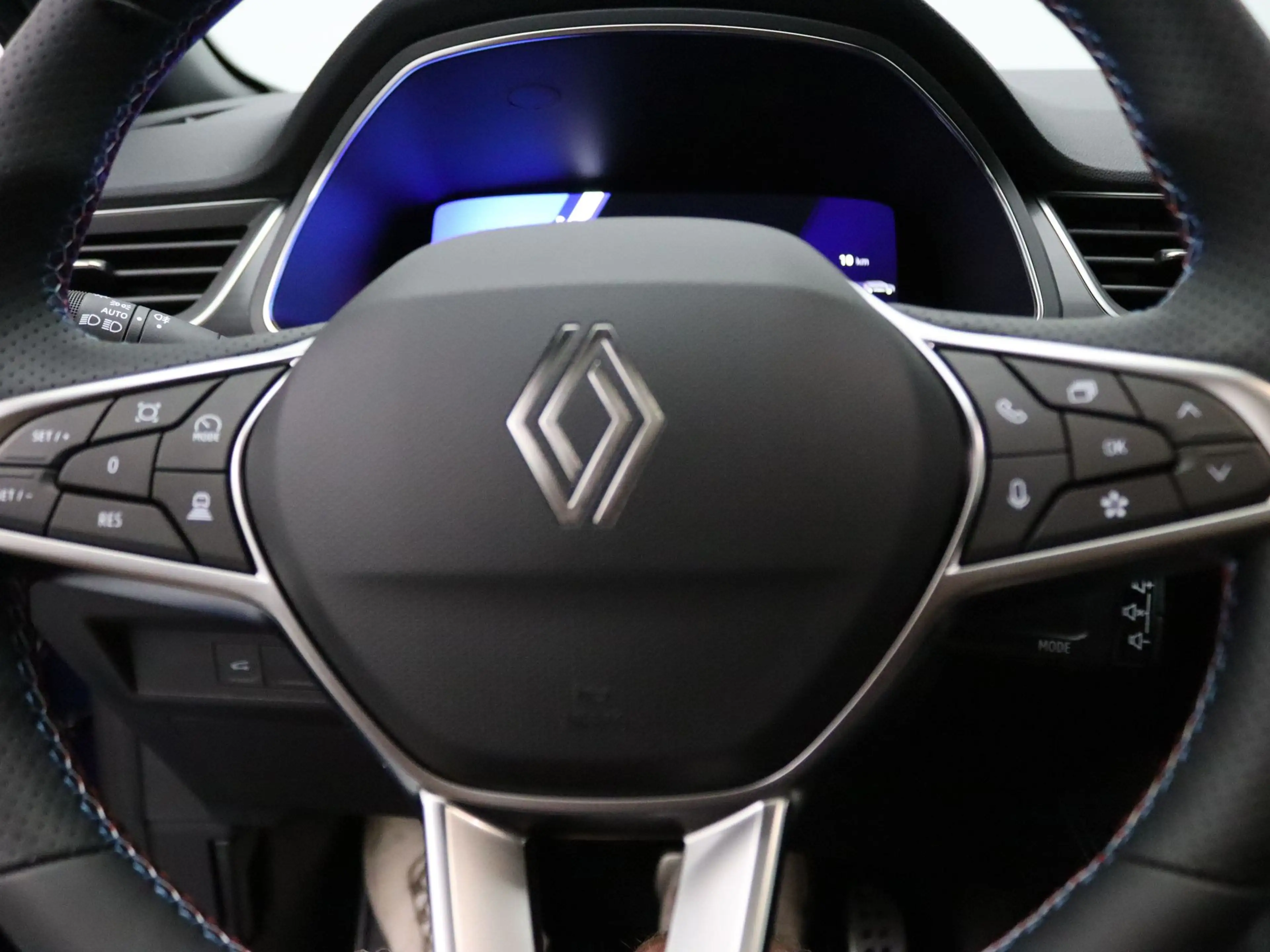 Renault Symbioz 145pk E-Tech full hybrid esprit Alpine Apple Carpl — photo 15
