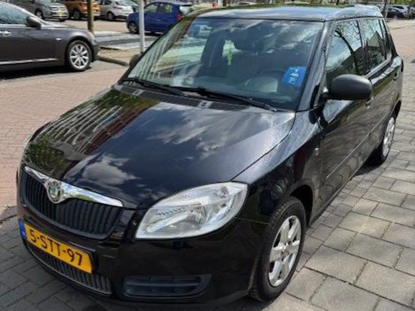 Skoda Fabia Fabia 1.2-12V Comfort Zwart - 1