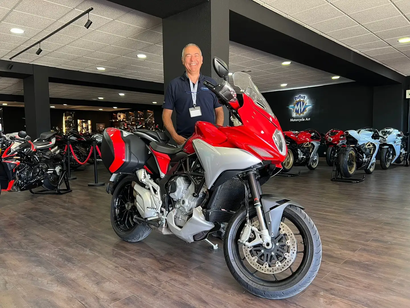 MV Agusta Turismo Veloce 800 Rojo - 2