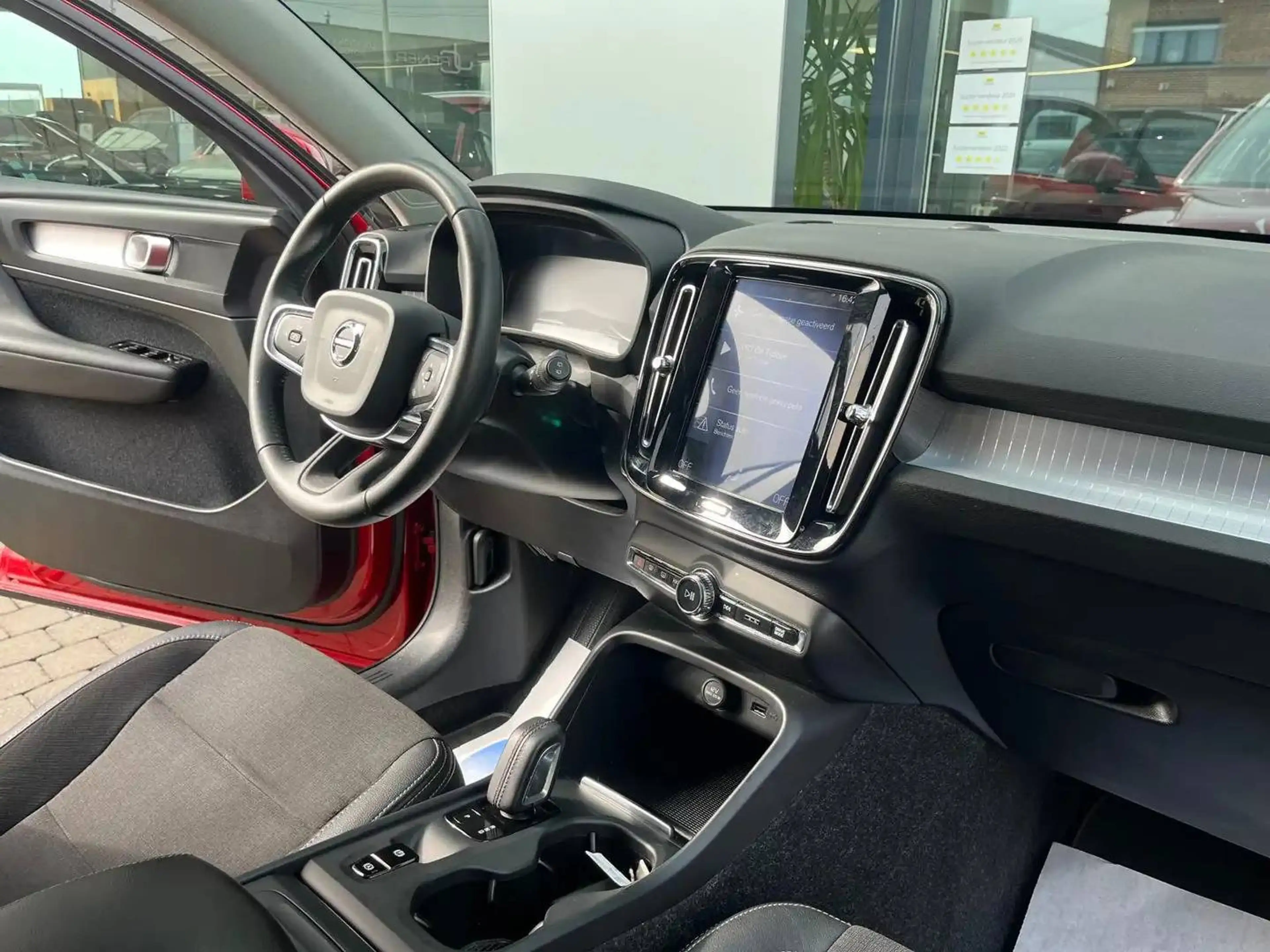 Volvo XC40 2.0 T4 AWD *GARANTIE*1ER PROPRIETAIRE*CAMERA* — photo 9