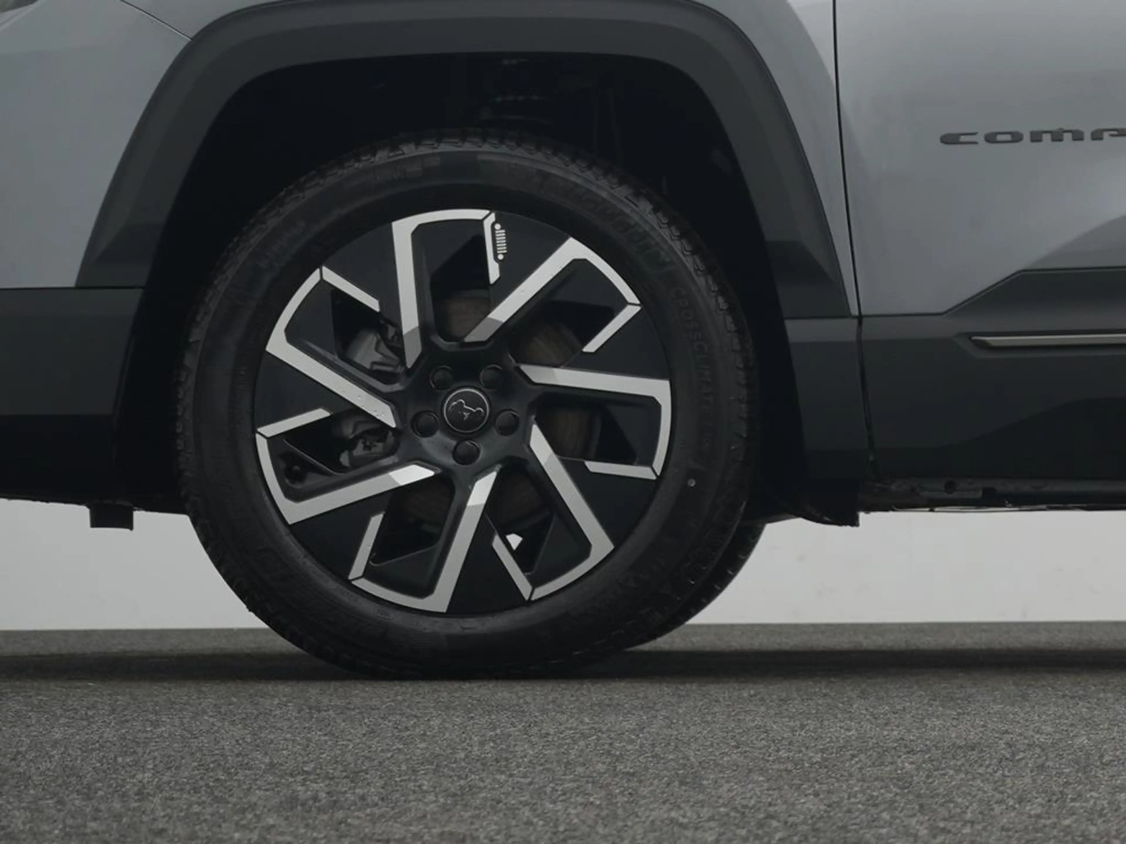 Jeep Compass 1.2 Summit + Sicherheits Paket — photo 10