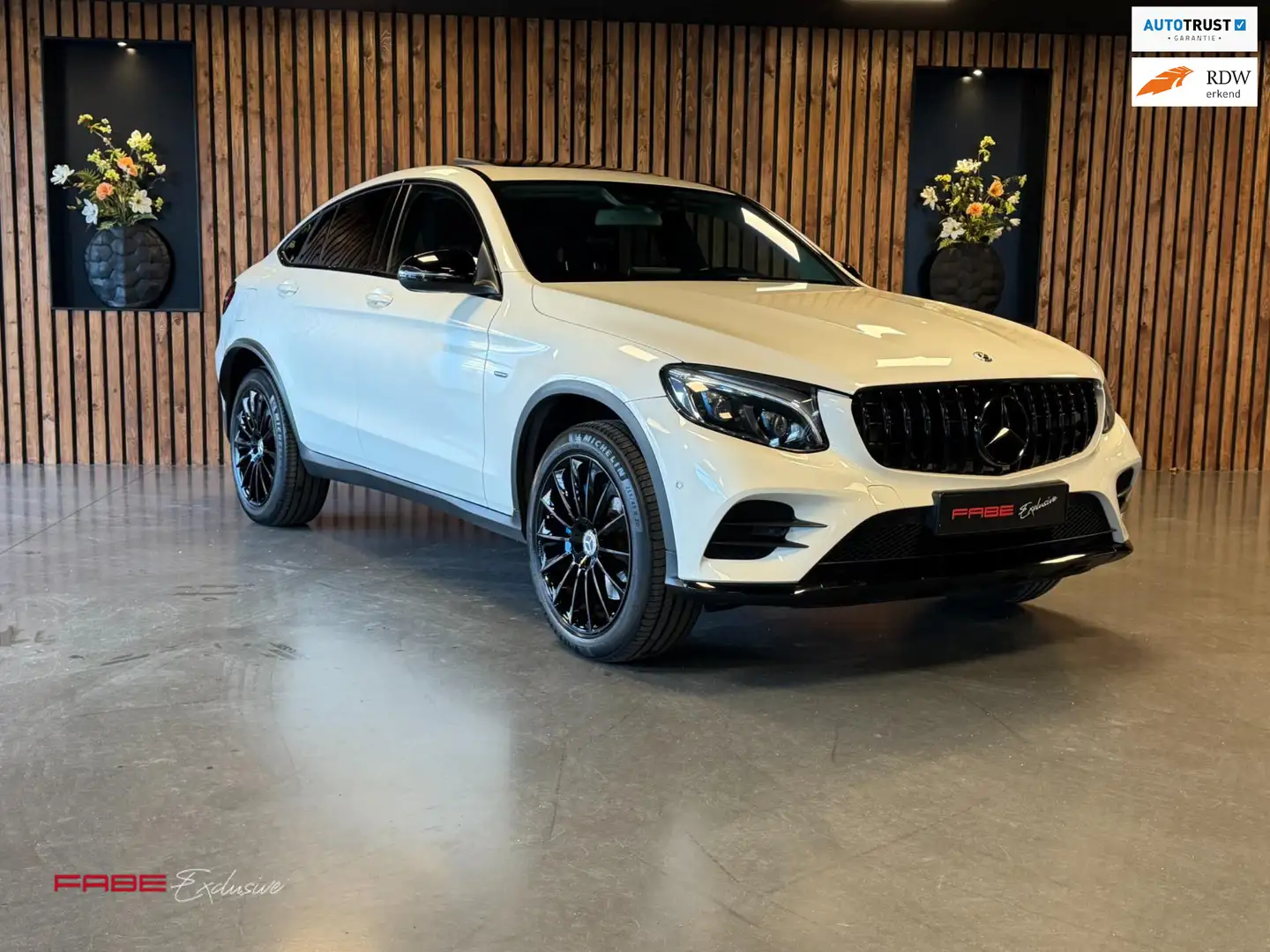 Mercedes-Benz GLC 350 Coupé 350e 4MATIC Premium Plus/PLUG IN HYBRIDE Blanco - 1