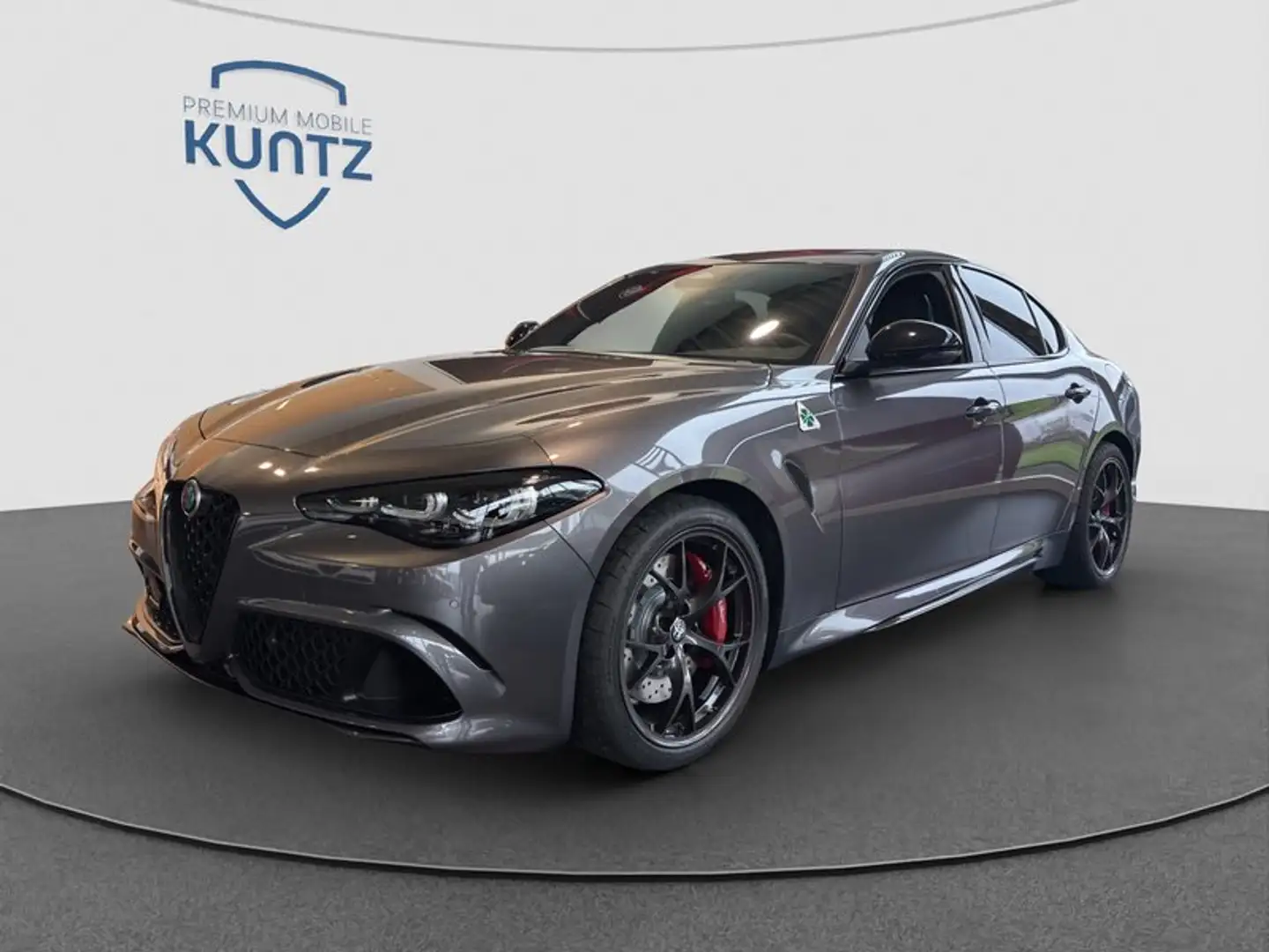 Alfa Romeo Giulia Quadrifoglio 2.9 V6 Akrapovic+TechnoPaket Grau - 1