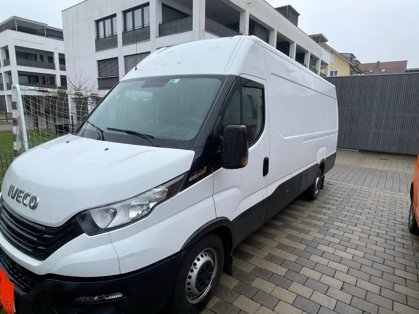 Iveco Daily 35-180 Weiß - 1